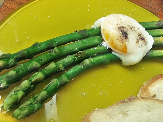 asparagi alla bismark, recept, ծնեբեկ, բուսակեր